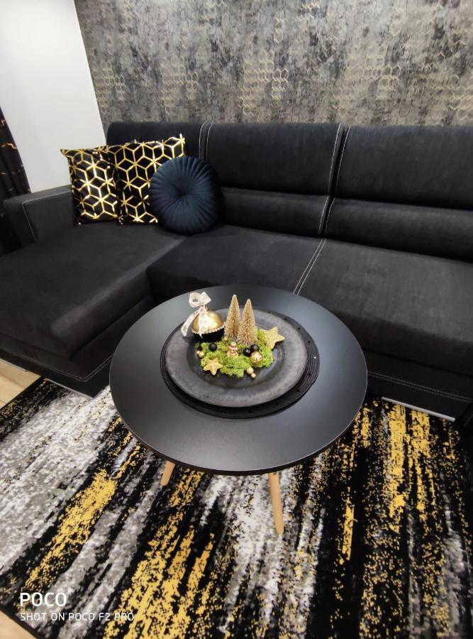 Pod Lipami Apartment *